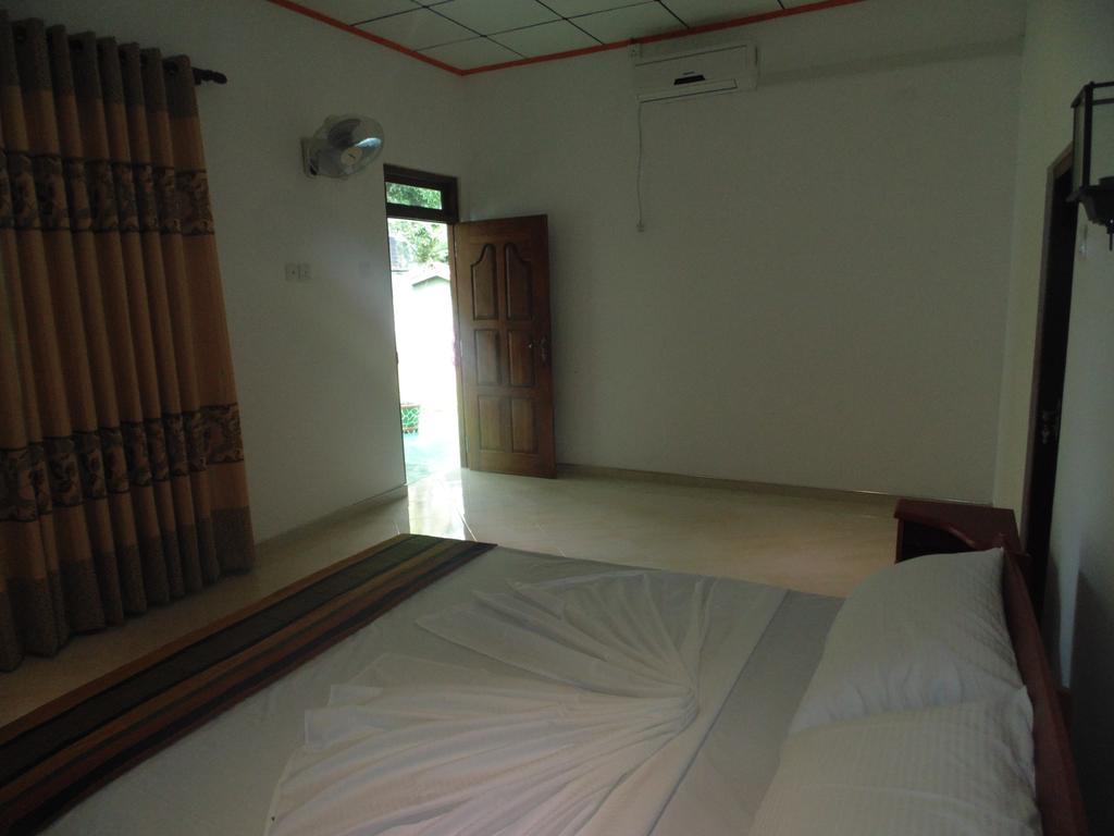 White Eagle Hotel Sigiriya Esterno foto